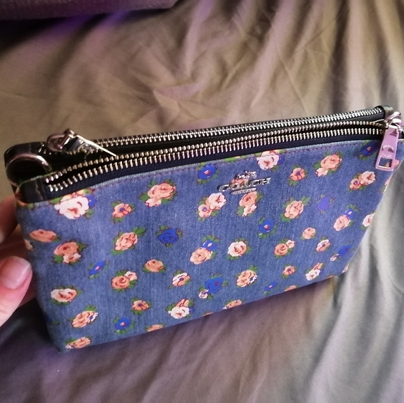 Coach purse - Picture 3 of 3